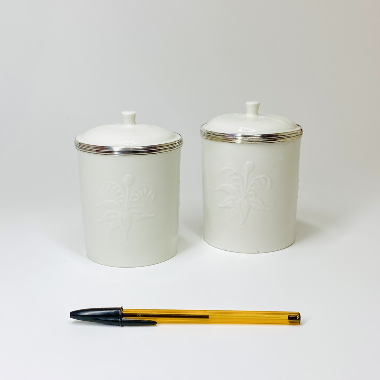 Saint-Cloud - Pair of ointment jars - Eighteenth century