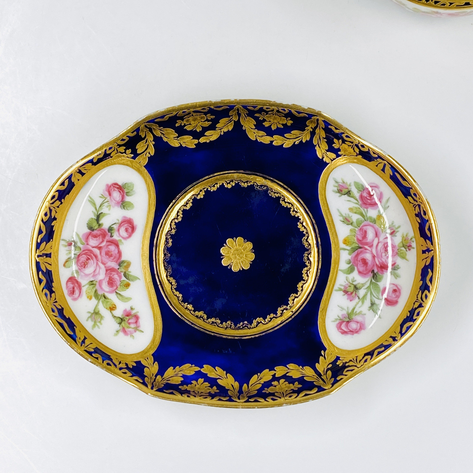 Écuelle à bouillon en porcelaine tendre de Sèvres - XVIIIe siècle