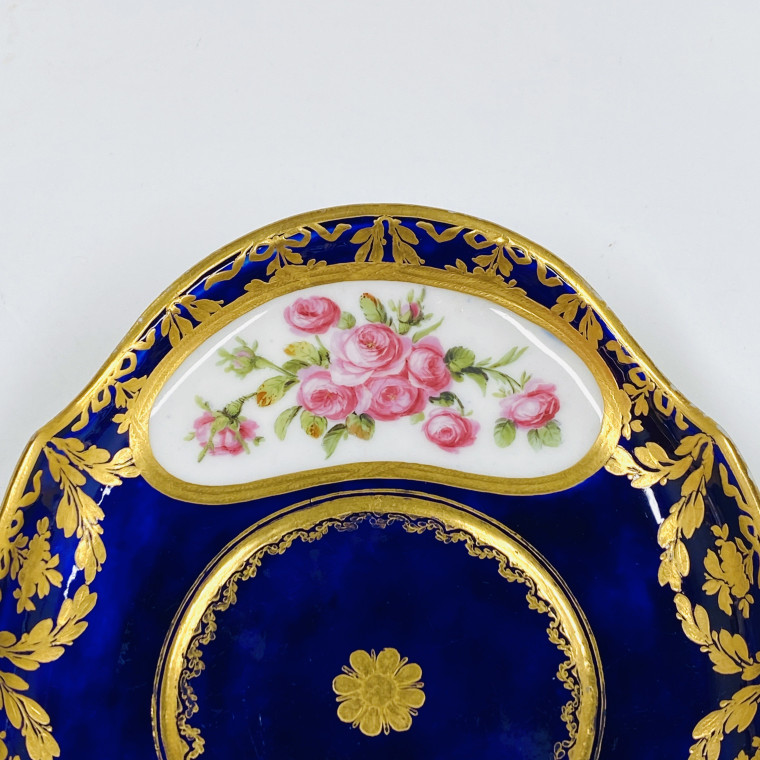 Écuelle à bouillon en porcelaine tendre de Sèvres - XVIIIe siècle