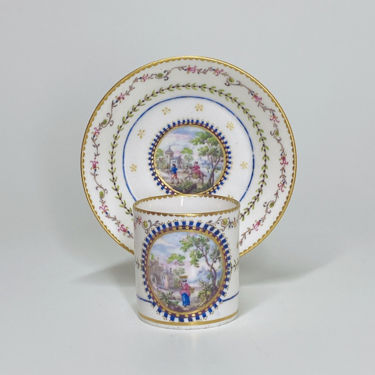Tasse en porcelaine tendre de Sèvres - XVIIIe siècle