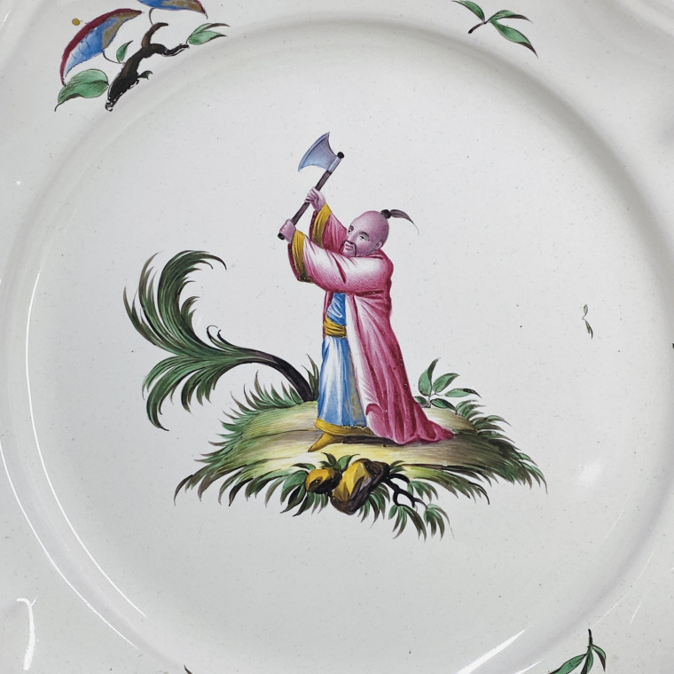 Assiette en faïence à décor au chinois de Strasbourg - XVIIIe siècle