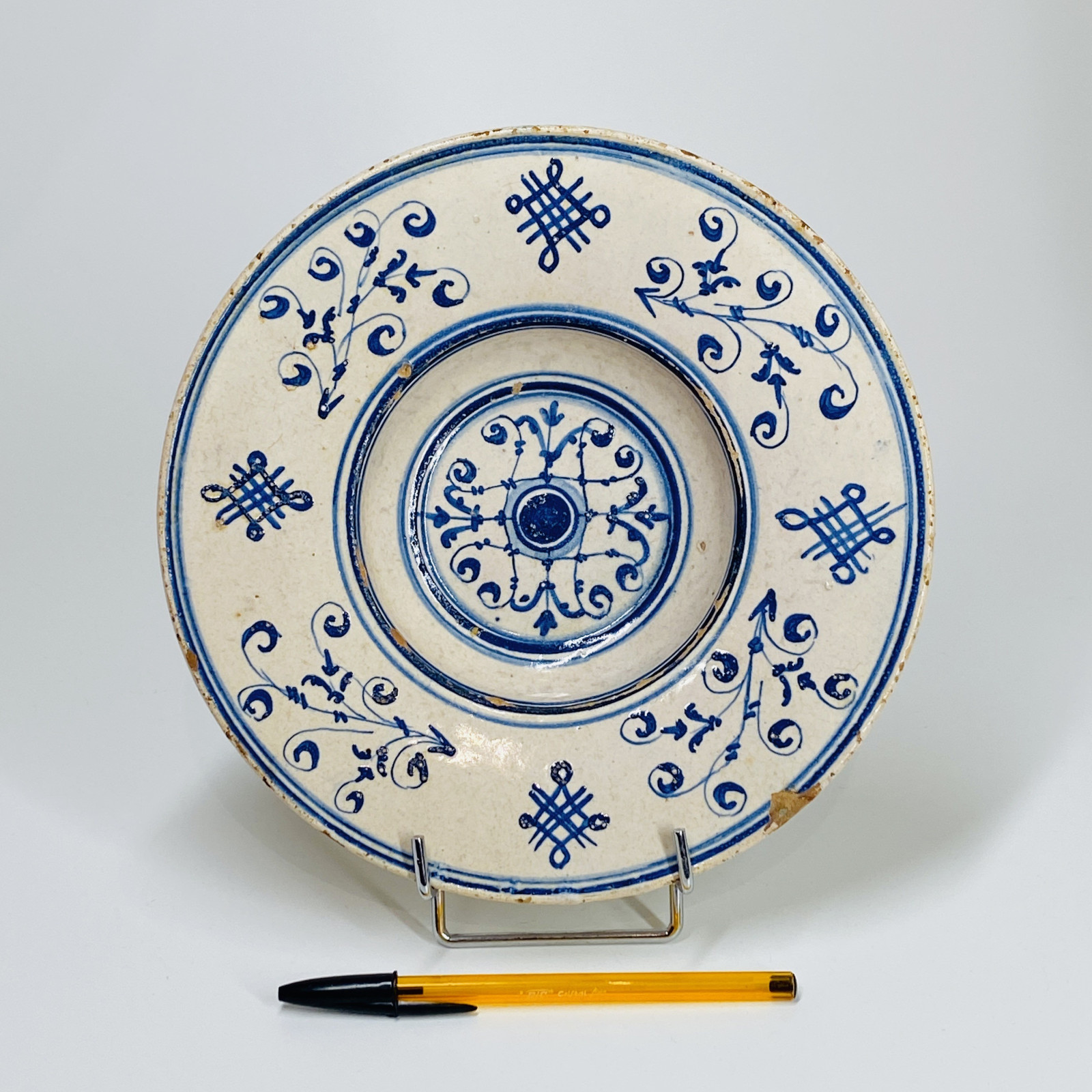 Tondino in majolica from Faenza or Duchy of Urbino - Sisteenth century