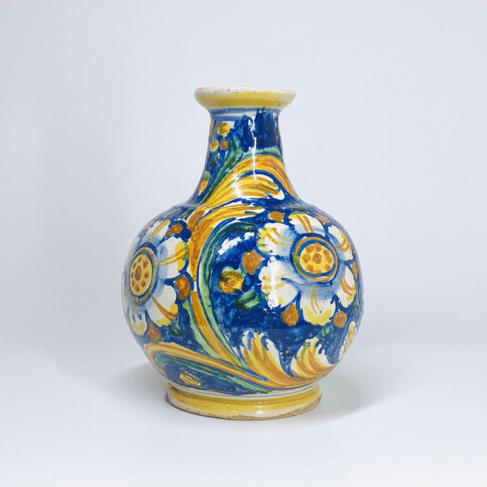 Caltagirone (Sicile) - Vase bouteille en majolique - XVIIe siècle
