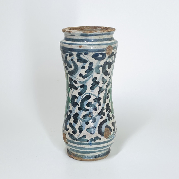 Trapani (Sicile) - Albarello en majolique à décor d'une armoirie - XVIIe siècle