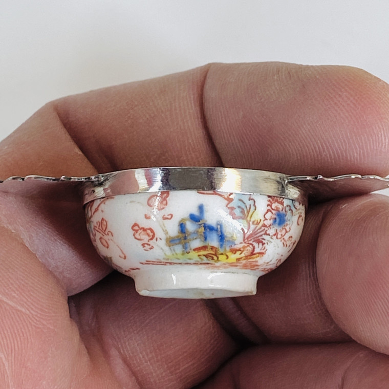 Rare miniature bowl in Saint-Cloud porcelain - Early Eighteenth century