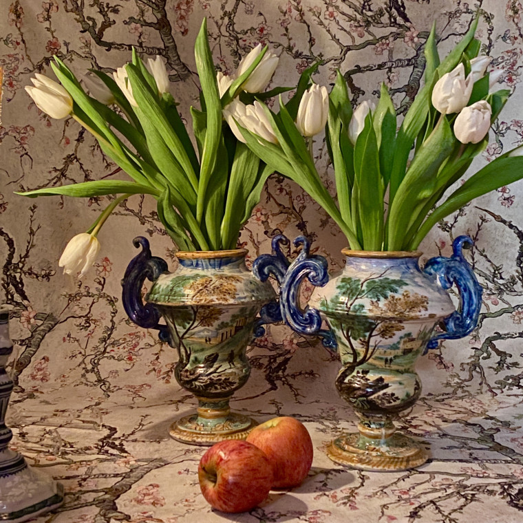 Paire de vase en faïence de Naples - Début du XVIIIe siècle