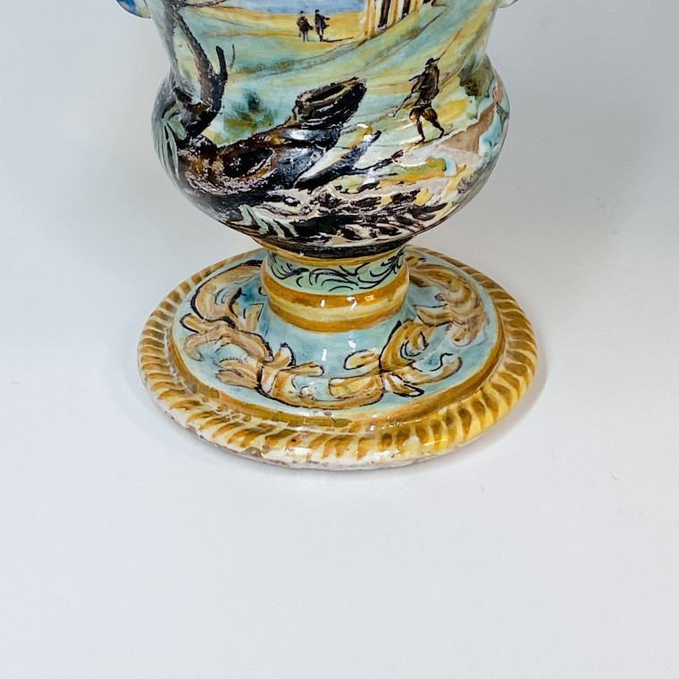 Paire de vase en faïence de Naples - Début du XVIIIe siècle