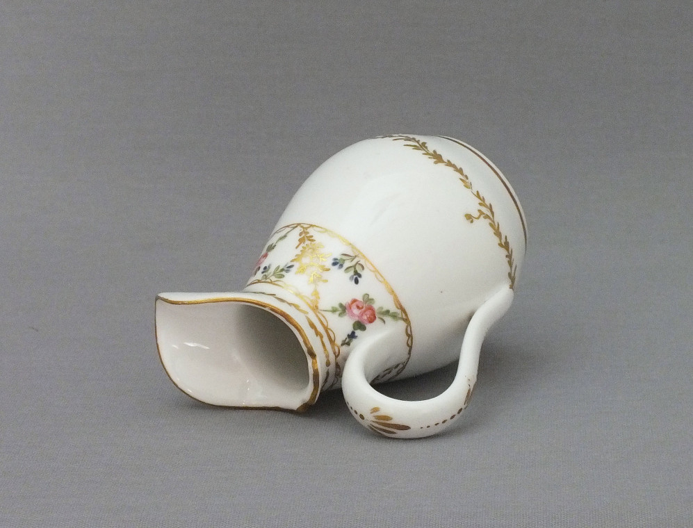 Paris - milk jug - Locré - eighteenth Century