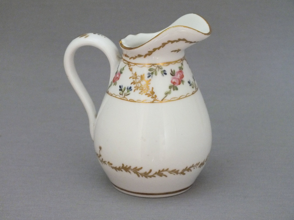 Paris - milk jug - Locré - eighteenth Century