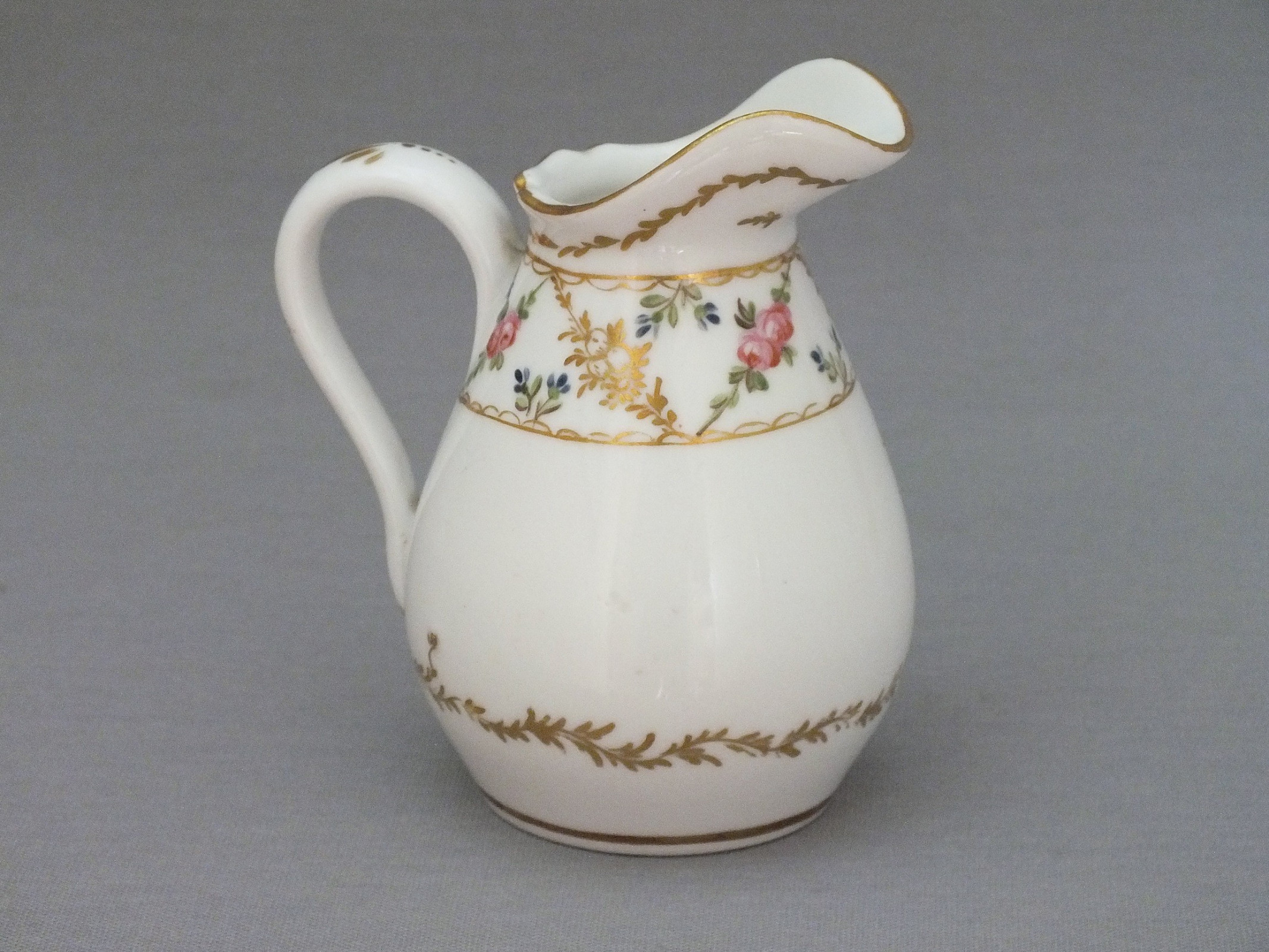 Paris - milk jug - Locré - eighteenth Century