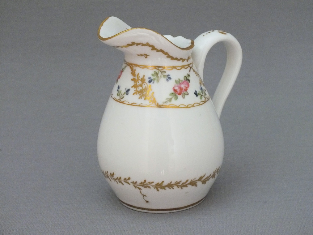Paris - milk jug - Locré - eighteenth Century
