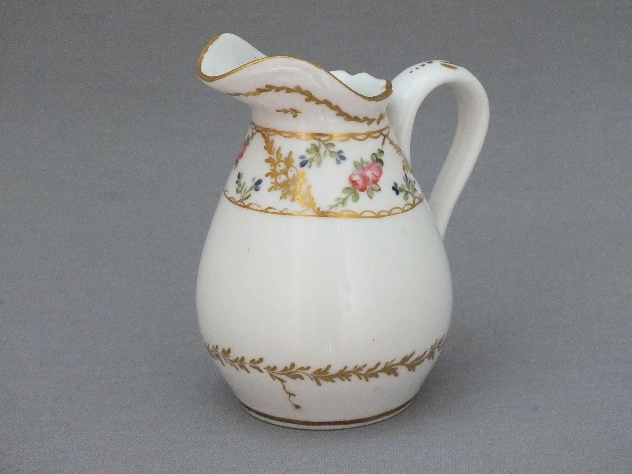 Paris - milk jug - Locré - eighteenth Century