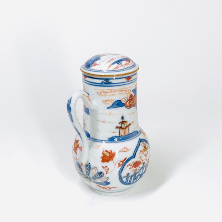 Chinese porcelain jug with Imari decoration - Eighteenth century