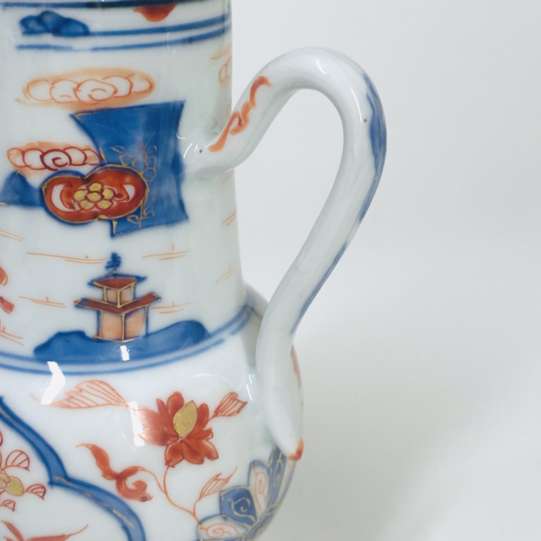 Chinese porcelain jug with Imari decoration - Eighteenth century