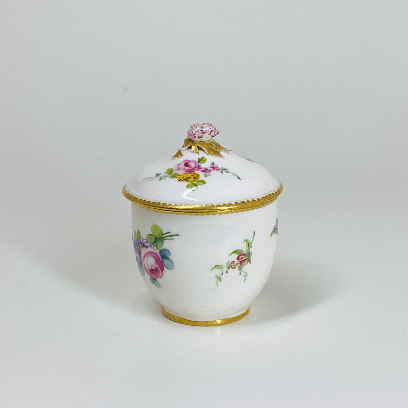Sèvres soft porcelain sugar pot - Eighteenth century