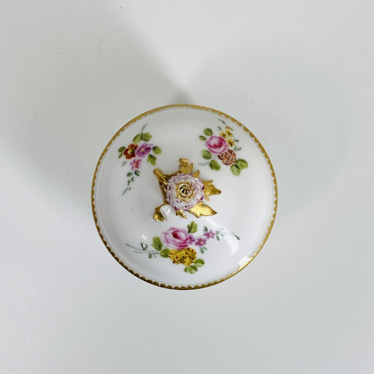 Sèvres soft porcelain sugar pot - Eighteenth century