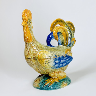 Pesaro (Italy) - Terrine in trompe l'oeil in polychrome earthenware depicting a rooster - Around 1800