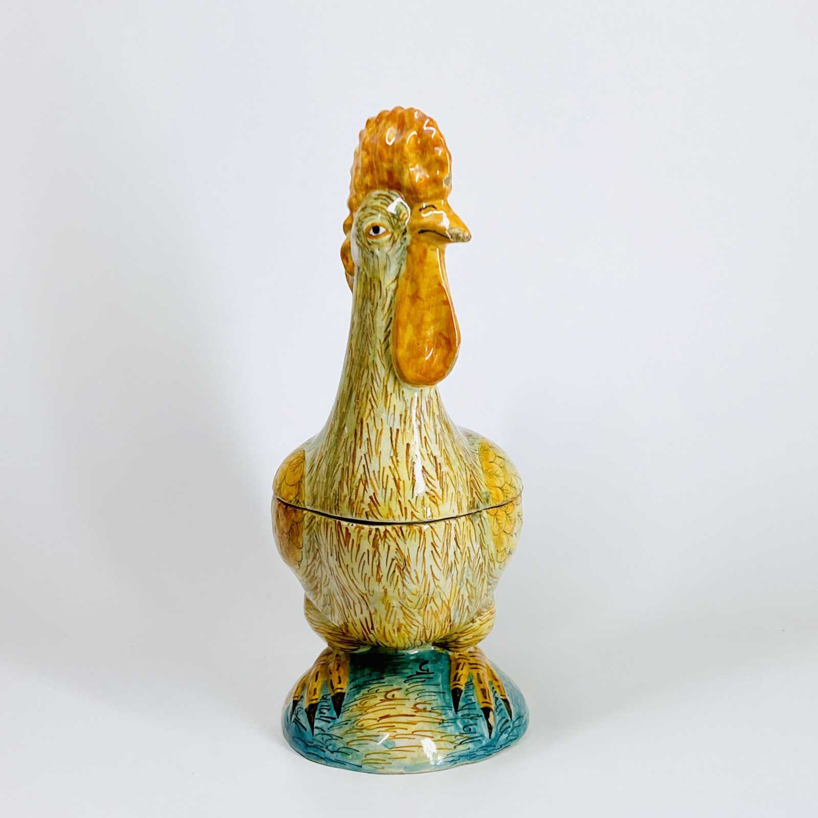 Pesaro (Italy) - Terrine in trompe l'oeil in polychrome earthenware depicting a rooster - Around 1800
