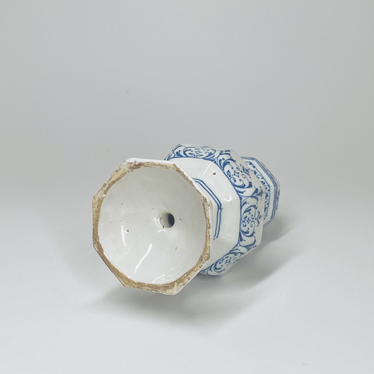 Montpellier - Sprinkler decorated with lambrequins - Eighteenth century