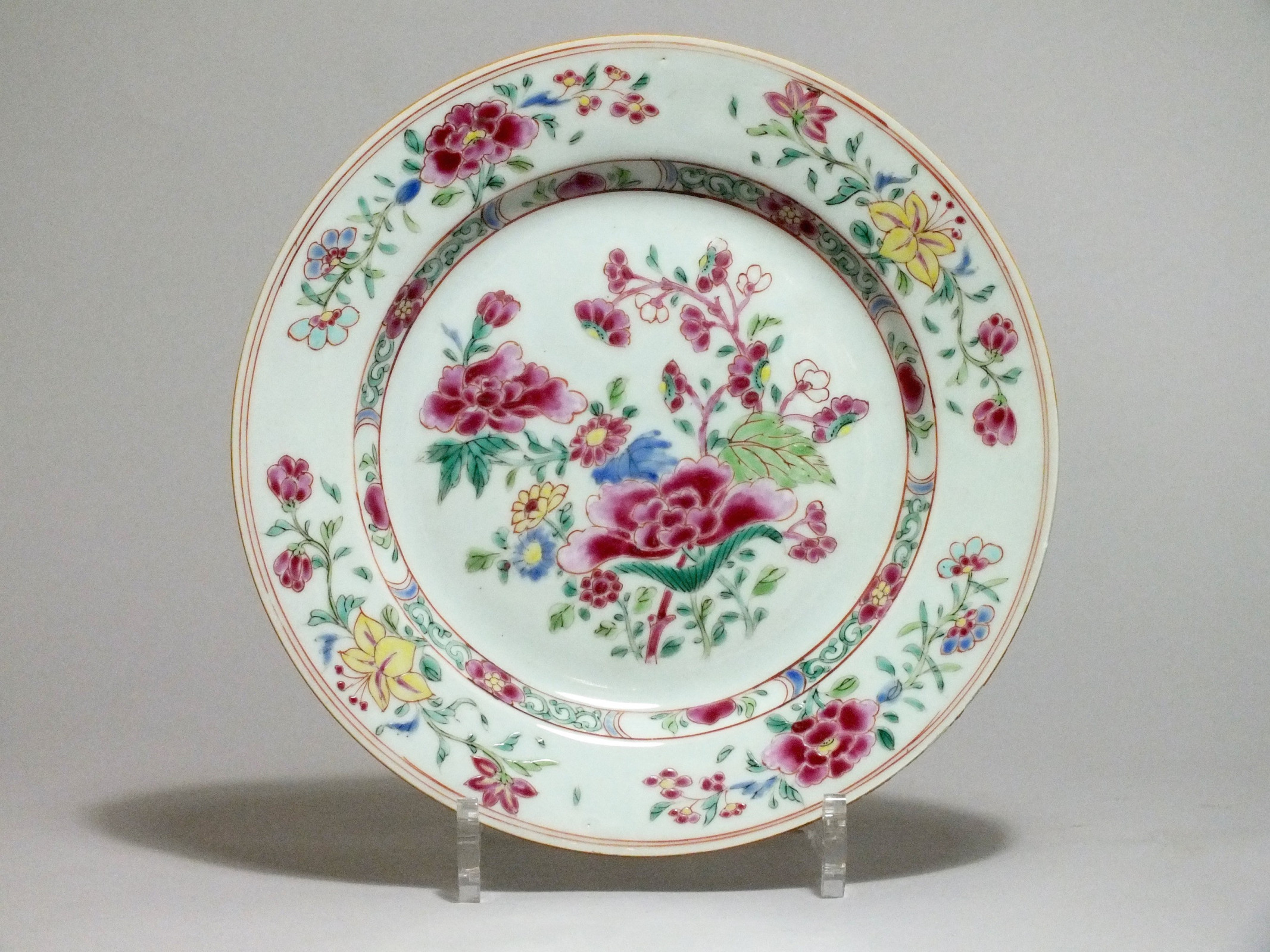 China - porcelain plate of the rose family - Eighteenth Century