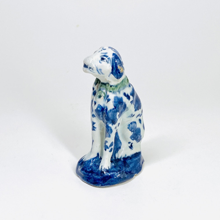 Delft - Statuette depicting a dog - Eighteenth century