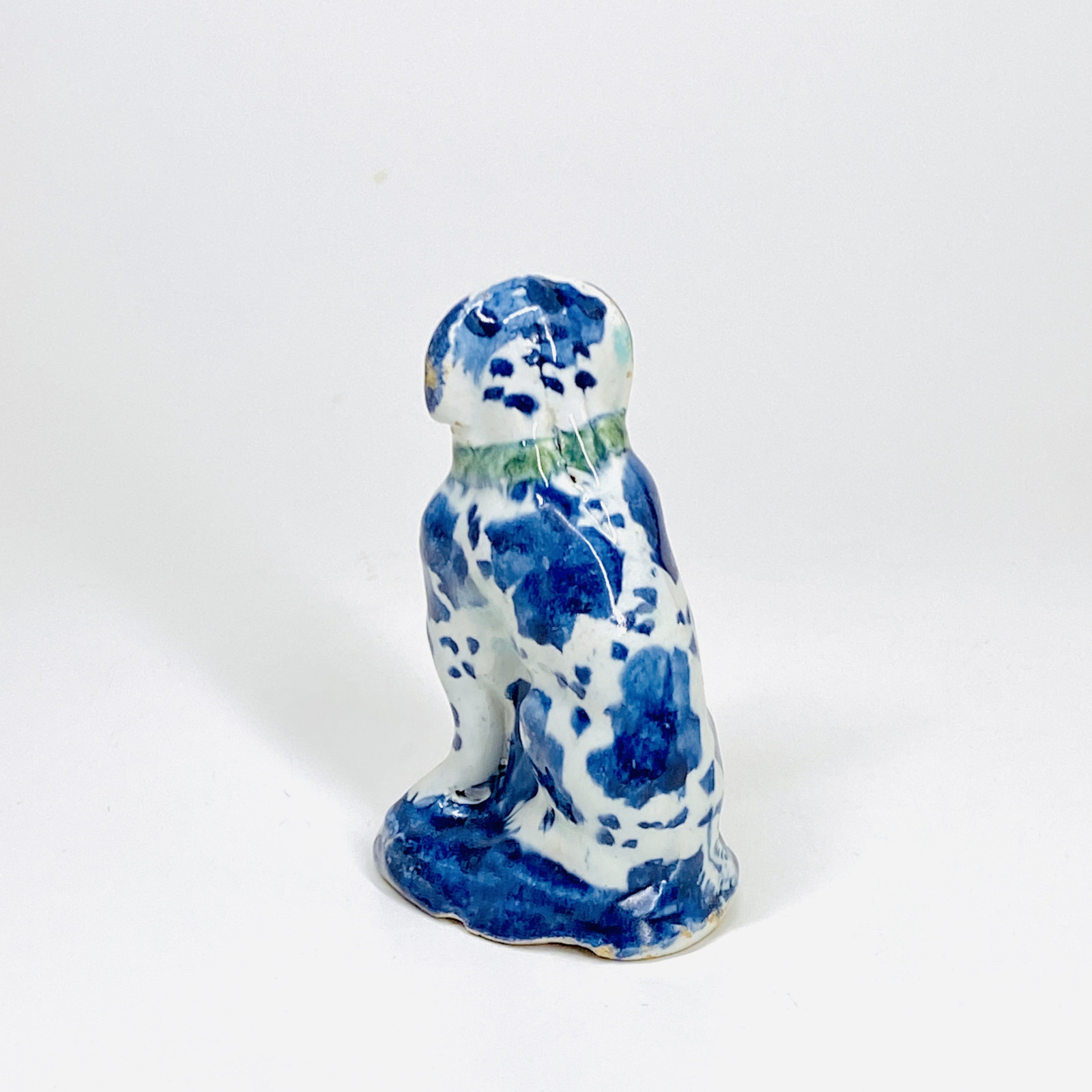Delft - Statuette depicting a dog - Eighteenth century