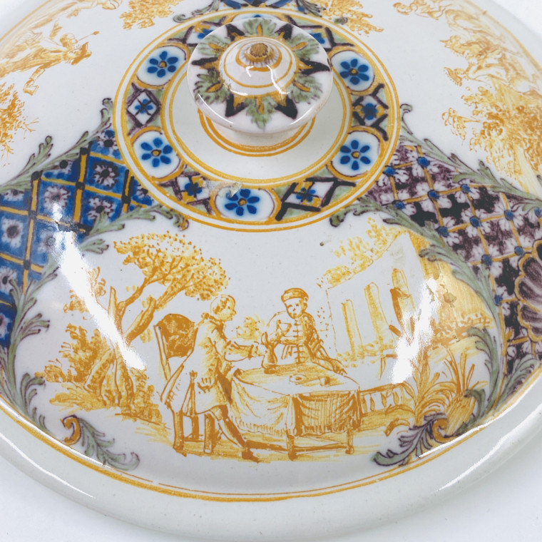 Marseille - Fauchier - Two lids decorated in yellow monochrome - Eighteenth century