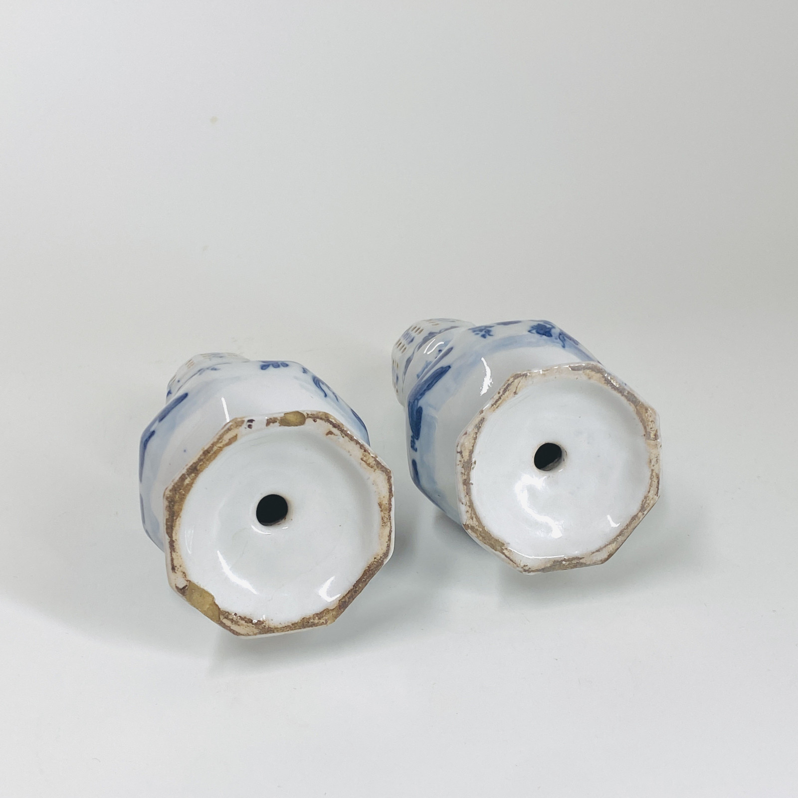 Nove di Bassano - Pair of sprinklers decorated with pagodas - Eighteenth century