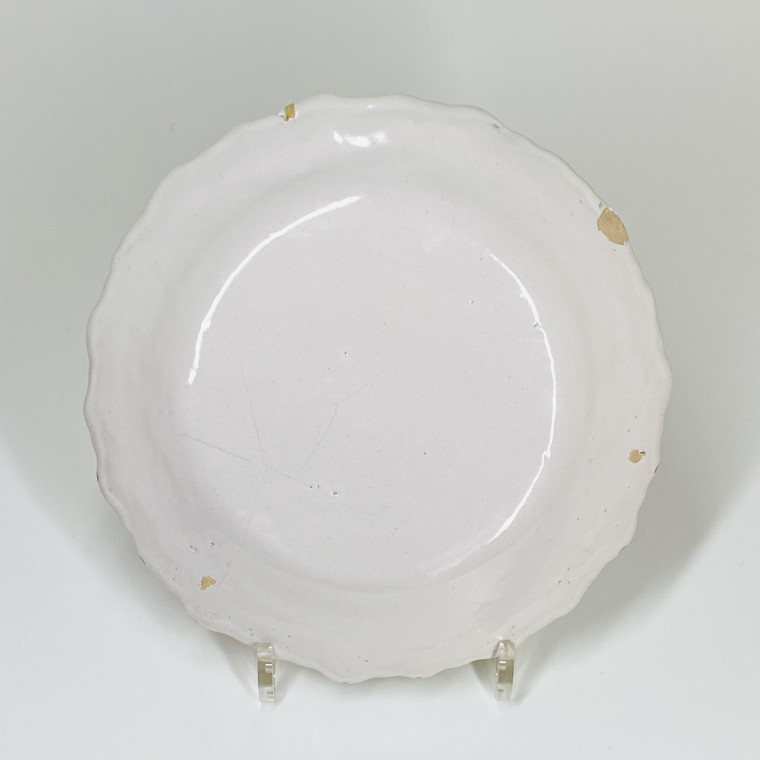 Plate depicting two Chinese - Eighteenth century