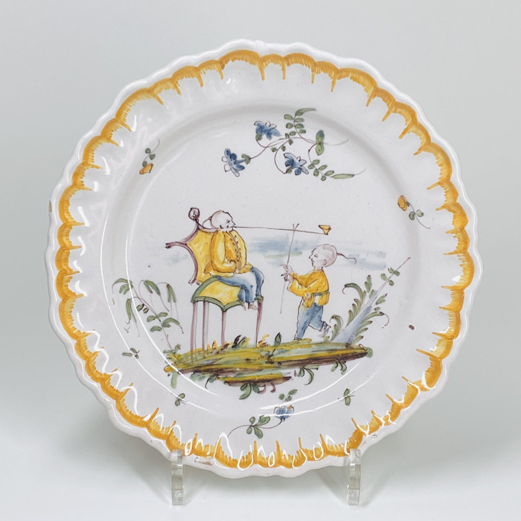 Plate depicting two Chinese - Eighteenth century