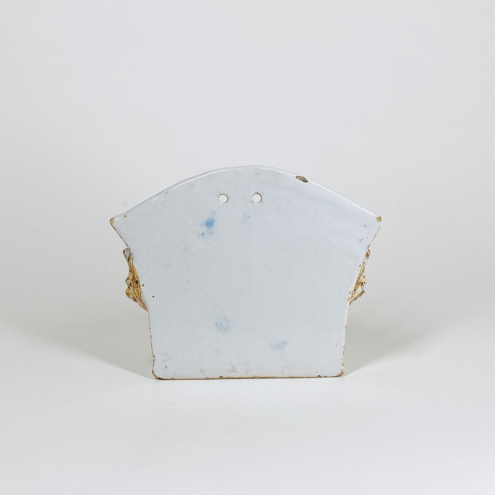 Lyon Earthenware wall flower vase With Ostrich - Eighteenth Century