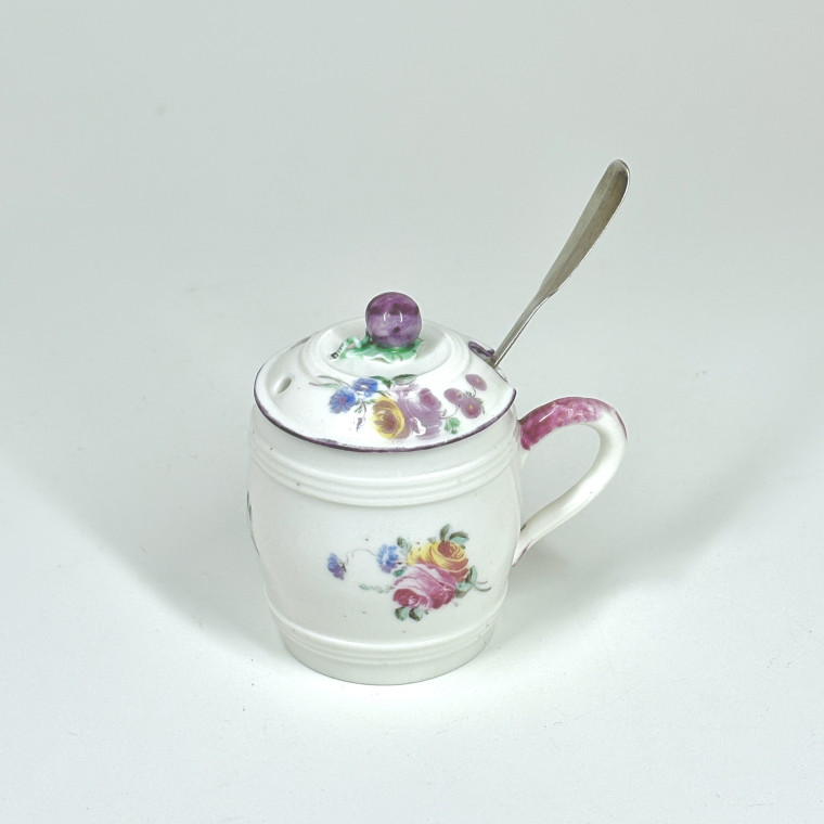Mennecy porcelain mustard pot - Eighteenth century