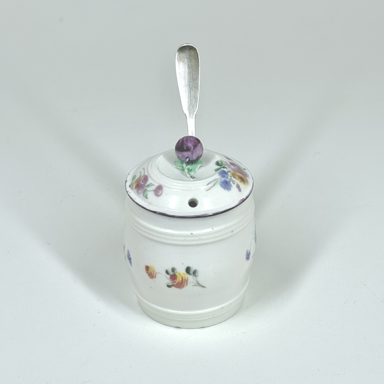 Mennecy porcelain mustard pot - Eighteenth century