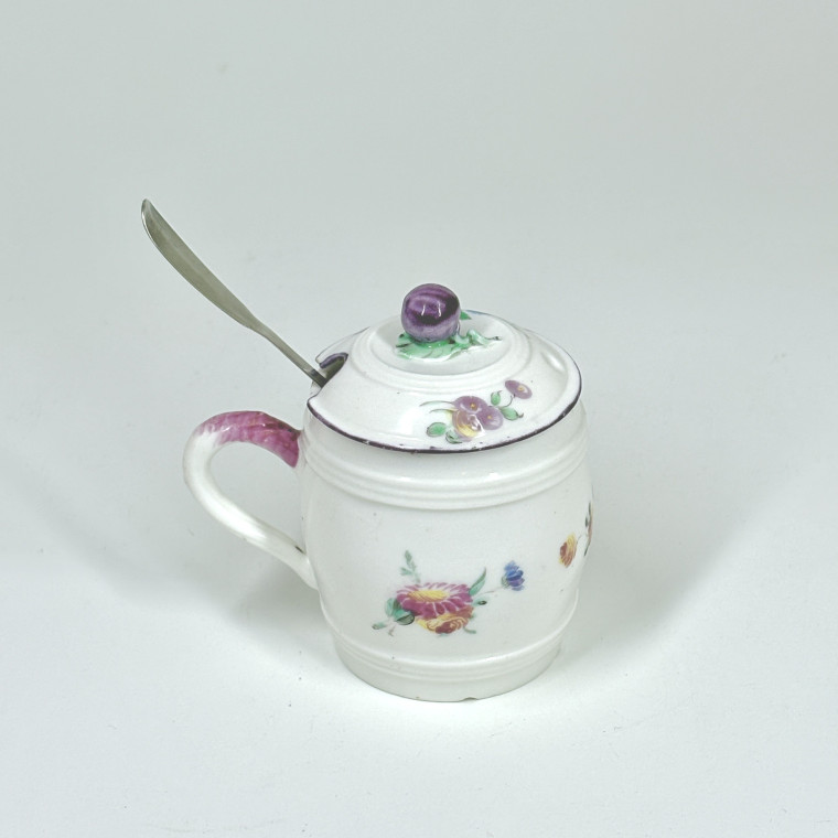 Mennecy porcelain mustard pot - Eighteenth century