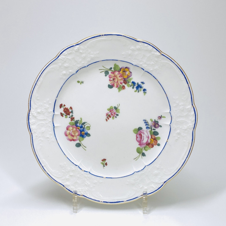 Sèvres - Plate with palms decorated with bouquets of flowers - Eighteenth century