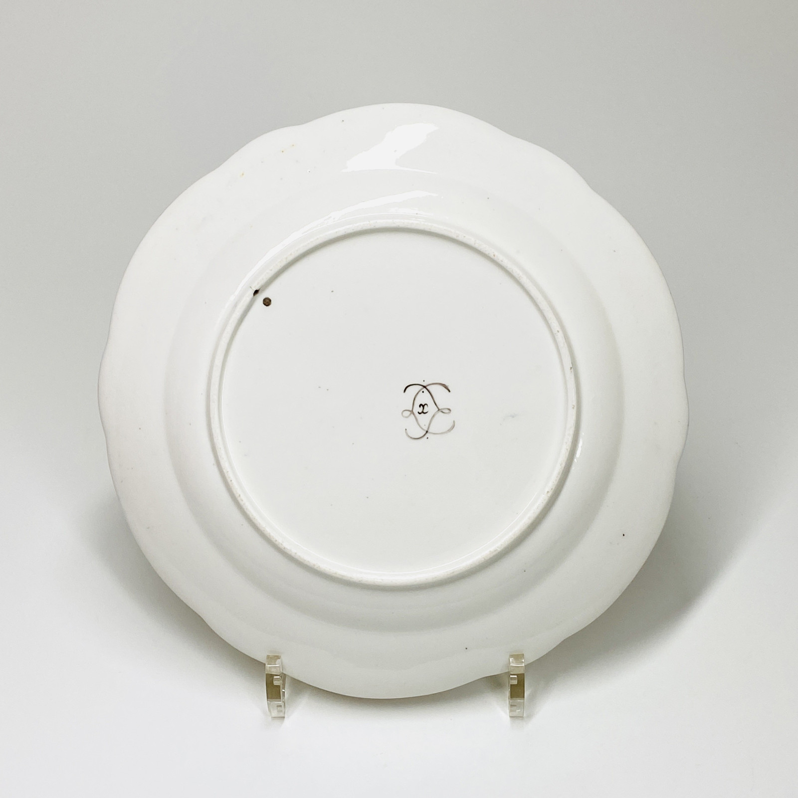 Sèvres - Plate with palms decorated with bouquets of flowers - Eighteenth century