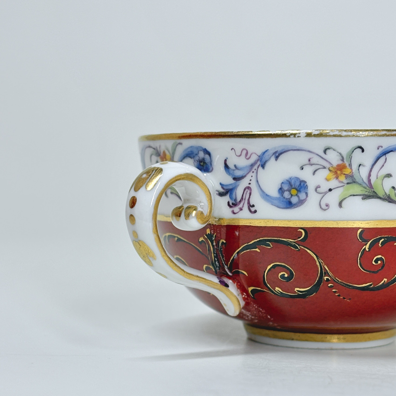 Sèvres porcelain teacup - Eighteenth century