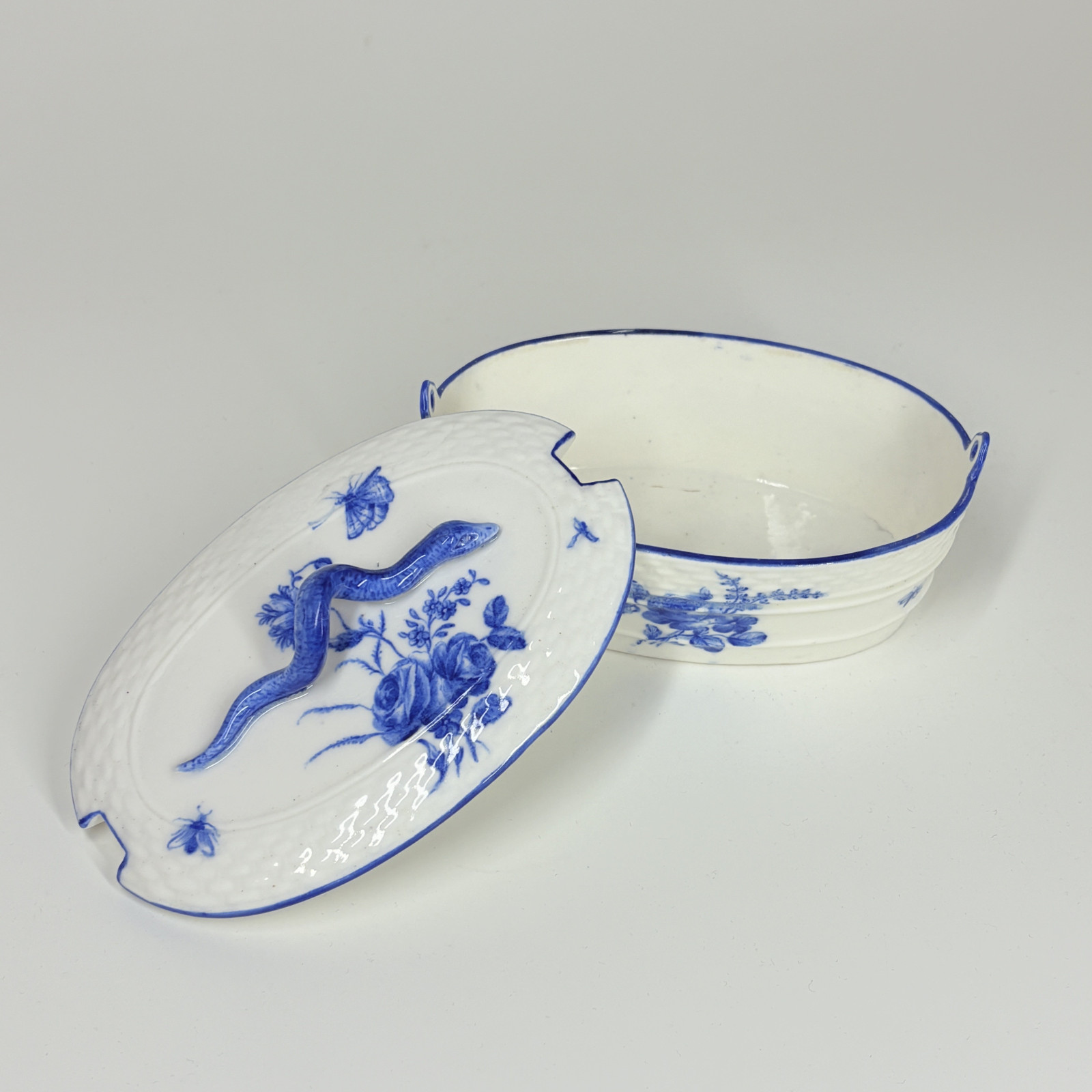 Beurrier en porcelaine tendre de Chantilly - XVIIIe siècle