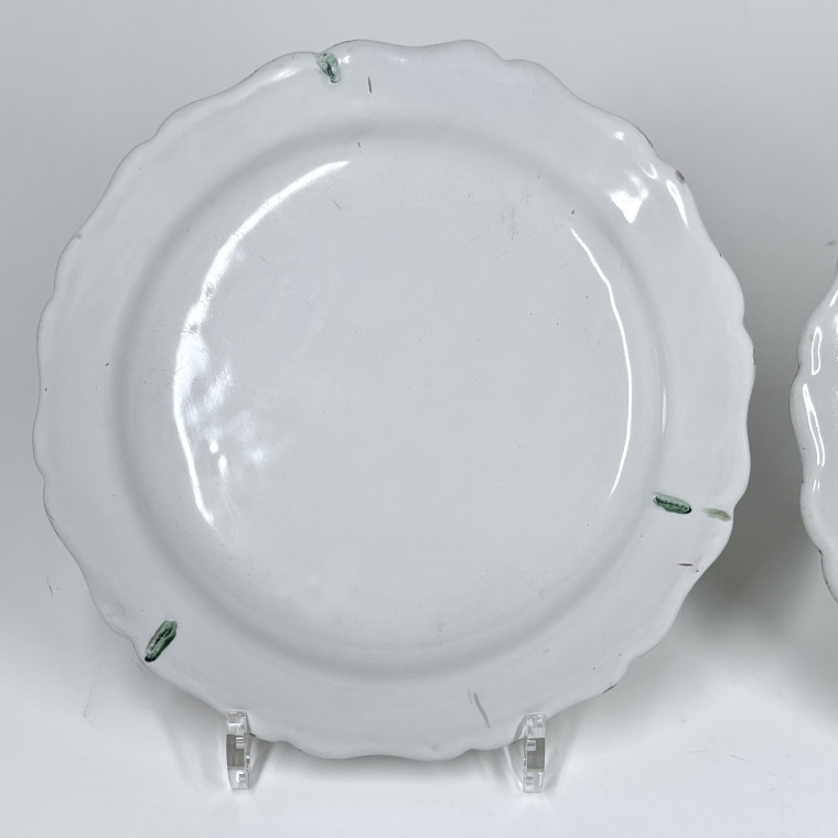 Pair of plates in Marseille earthenware, Robert factory - Eighteenth century