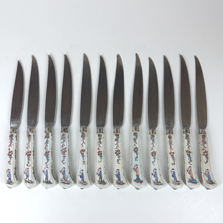 Set of twelve knives with Mennecy porcelain handles - Eighteenth century