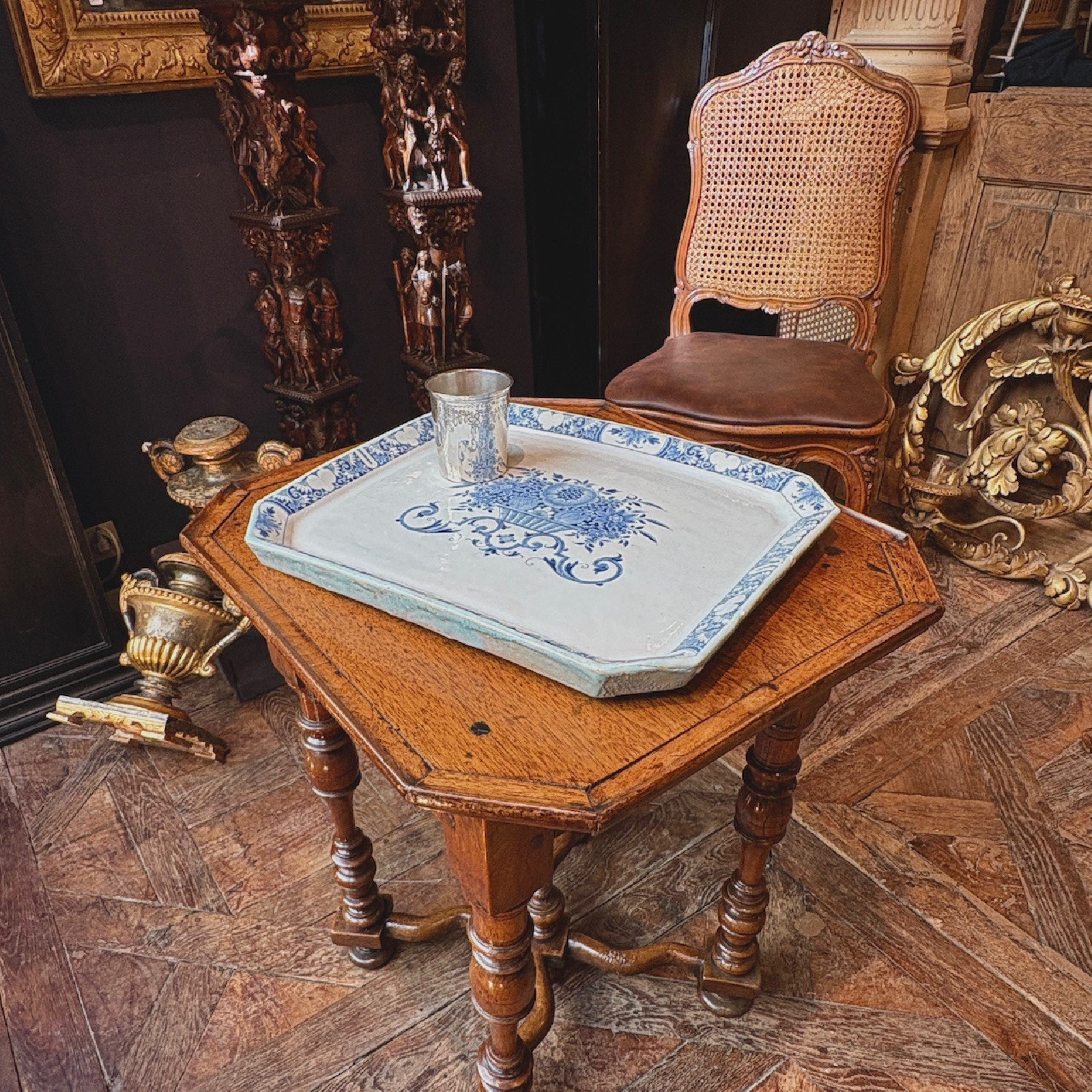 Rouen faience cabaret table top - First half of the 18th century