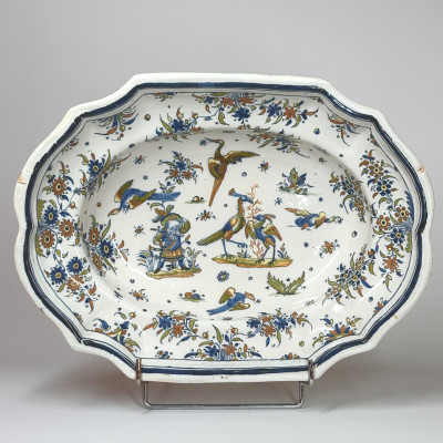 Plat en faïence d’Alcora - XVIIIe siècle - VENDU