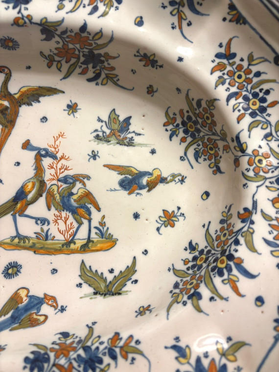 Plat en faïence d’Alcora - XVIIIe siècle - VENDU