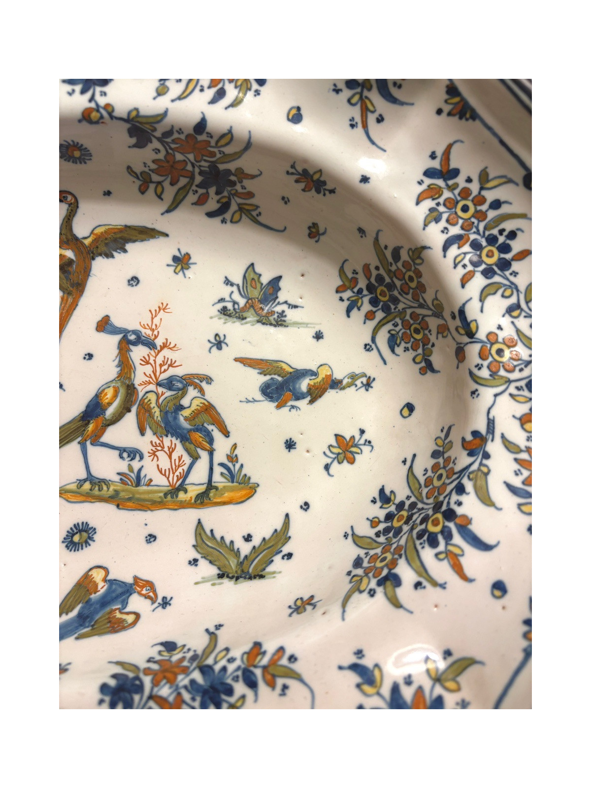 Plat en faïence d’Alcora - XVIIIe siècle - VENDU