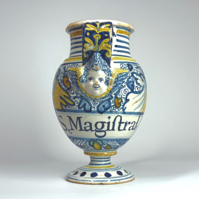 Rare Montpellier majolica pharmacy jar - Late sixteenth century - SOLD