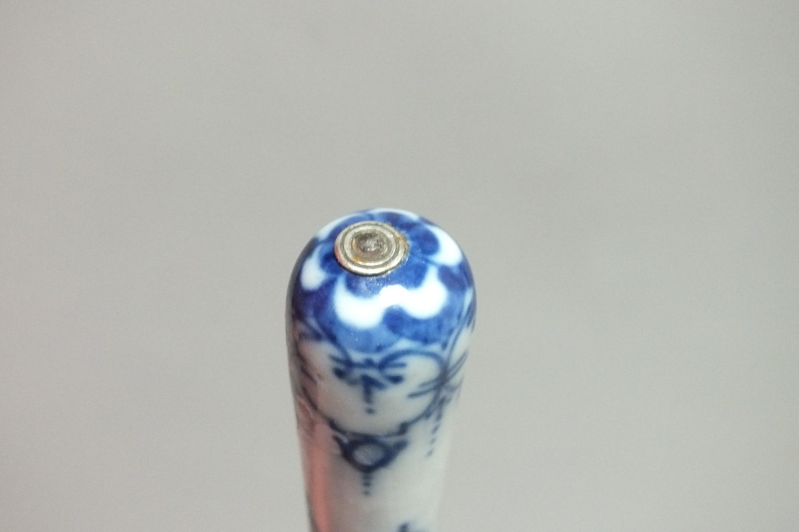 Knife and fork in soft porcelain of St. Cloud - eighteenth century