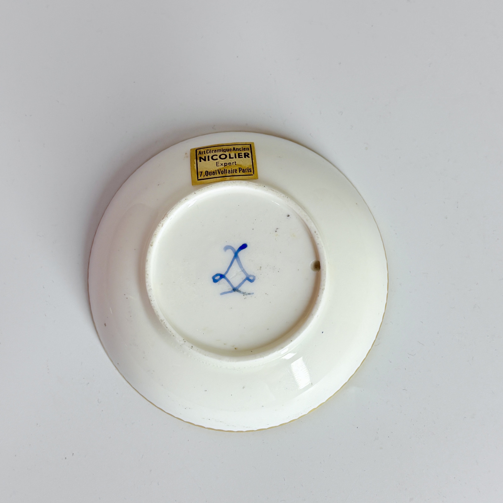 Tasse en porcelaine de Sèvres - XVIIIe siècle