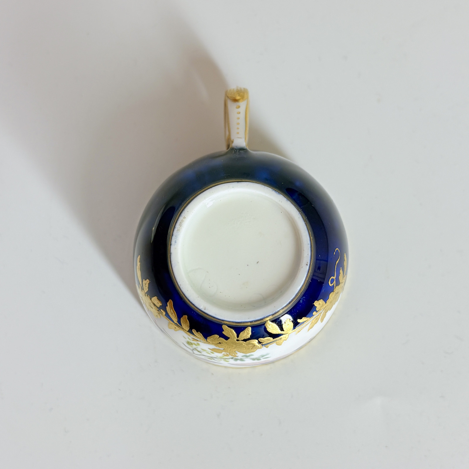 Tasse en porcelaine de Sèvres - XVIIIe siècle