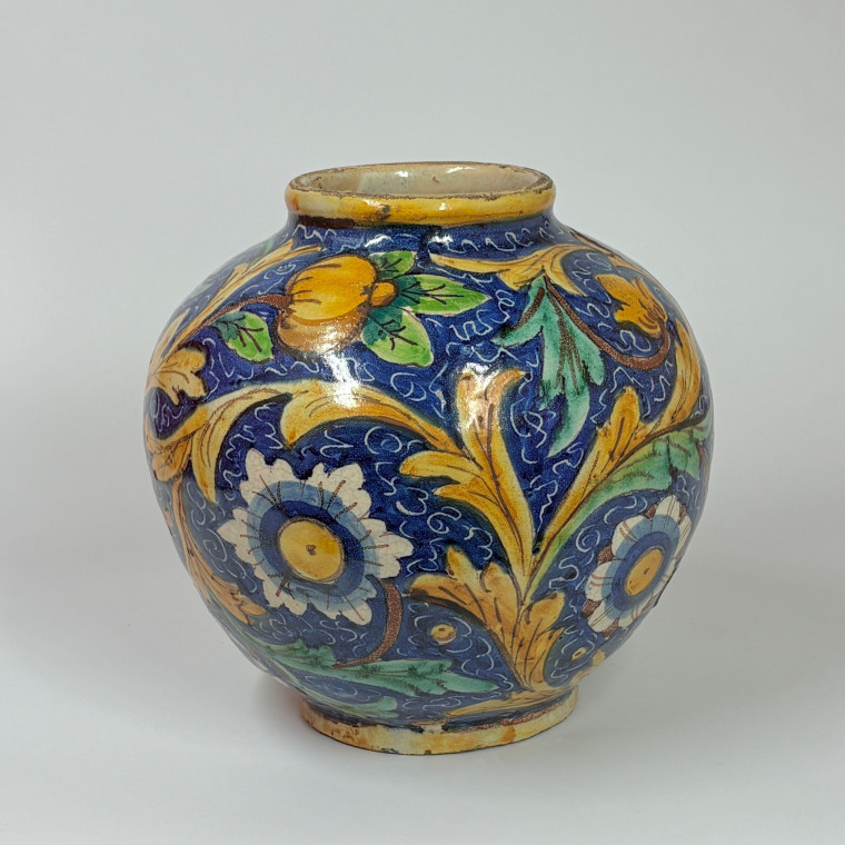 Caltagirone Majolica Ball Vase - 17th Century (2) - reserved