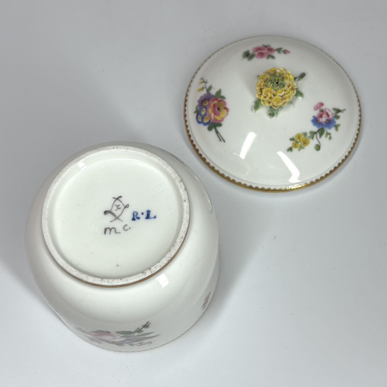 Calabre Sugar Bowl in Sèvres Porcelain - 18th Century
